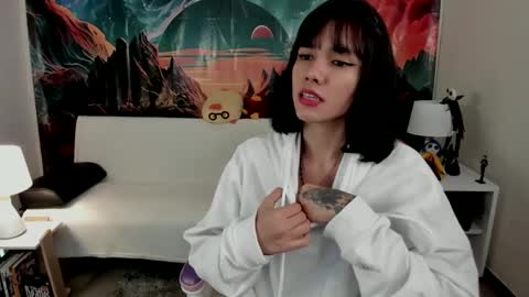 Yuna online show from October 7, 2025, 2:58 pm