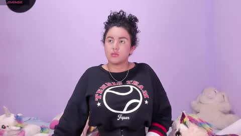 yunahott_ online show from February 15, 2025, 3:09 am