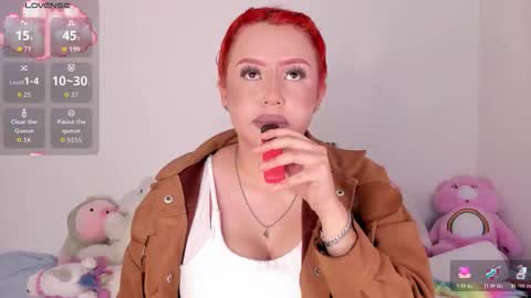 yunahott_ online show from October 22, 2025, 4:24 am