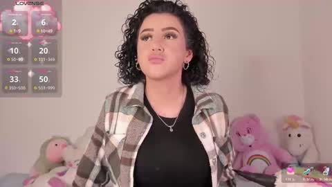 yunahott_ online show from March 25, 2026, 5:46 am