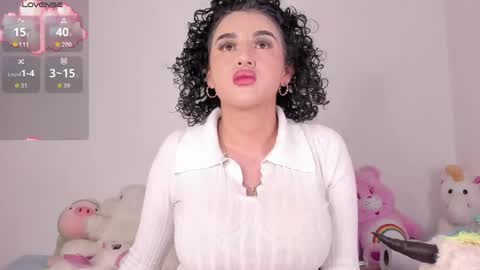 Snapshot of yunahott_ chatting on May 17, 2026, 4:32 am yunahott_ online show from May 17, 2026, 4:32 am