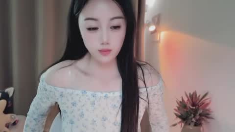 YunEr online show from June 1, 2026, 4:36 am