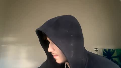 yungstudbev online show from January 24, 2025, 1:57 pm