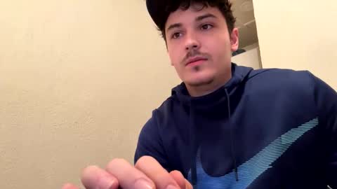 yungstudbev online show from October 8, 2025, 11:35 pm