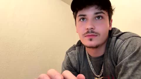 yungstudbev online show from October 22, 2025, 5:08 am