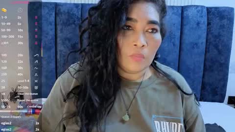 yunkeyc online show from December 3, 2025, 2:19 am