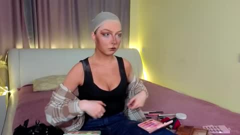 Snapshot of yunlandsberg chatting on March 10, 2026, 11:48 am Tara online show from March 10, 2026, 11:48 am