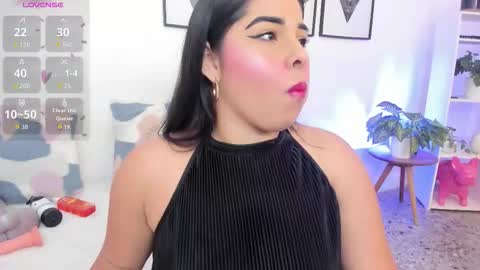 Yunna online show from October 21, 2025, 11:33 am