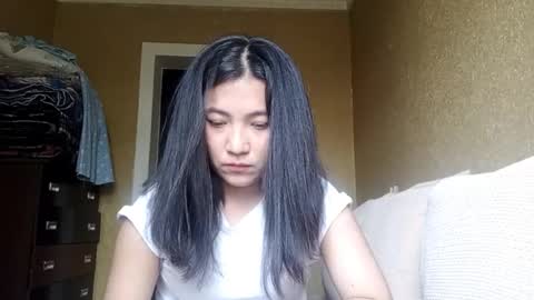 Yuna online show from November 3, 2025, 4:03 am