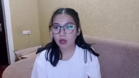 Yuna online show from November 24, 2025, 1:11 pm