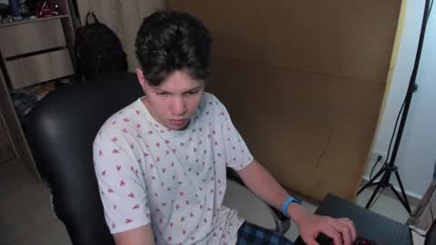 yurii_moody online show from December 28, 2024, 5:23 am