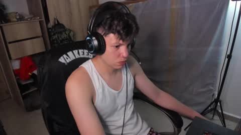 yurii_moody online show from February 23, 2025, 12:30 am