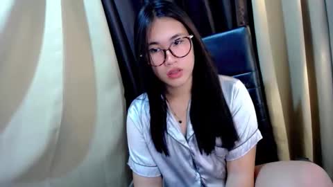 yuriyumixx_xoxo online show from September 21, 2025, 11:23 am