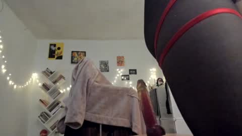 Snapshot of yury_sun chatting on December 1, 2024, 9:37 pm paola online show from December 1, 2024, 9:37 pm