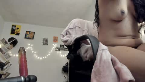 Snapshot of yury_sun chatting on February 3, 2025, 2:03 am paola online show from February 3, 2025, 2:03 am