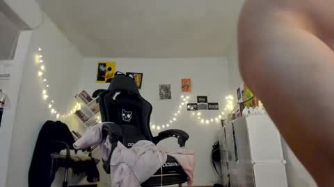 Snapshot of yury_sun chatting on February 20, 2025, 4:50 am paola online show from February 20, 2025, 4:50 am