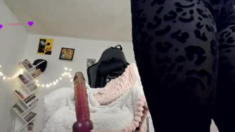 Snapshot of yury_sun chatting on March 1, 2025, 11:04 pm paola online show from March 1, 2025, 11:04 pm