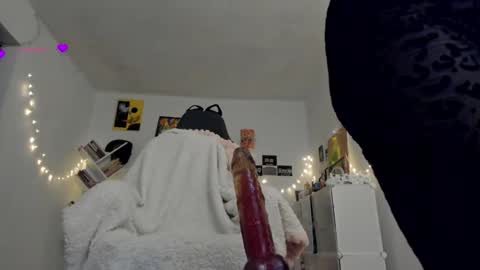 Snapshot of yury_sun chatting on March 2, 2025, 2:08 am paola online show from March 2, 2025, 2:08 am