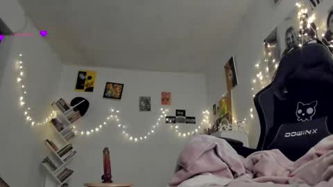 Snapshot of yury_sun chatting on March 9, 2025, 1:04 am paola online show from March 9, 2025, 1:04 am