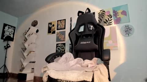 Snapshot of yury_sun chatting on November 23, 2025, 11:04 pm paola online show from November 23, 2025, 11:04 pm