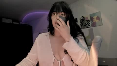 paola online show from April 10, 2026, 12:16 am