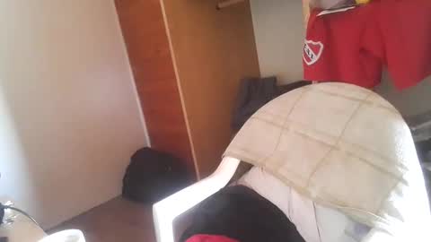 Yuumi online show from October 7, 2025, 6:27 pm