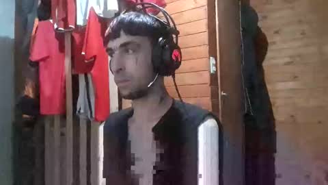 Yuumi online show from November 14, 2025, 2:43 am