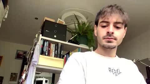 yvesbunnny online show from October 28, 2025, 11:14 am