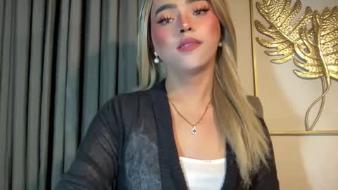 Miss Cali online show from December 6, 2024, 9:43 am