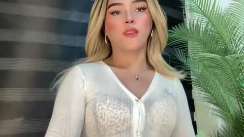 Miss Cali online show from February 22, 2025, 4:40 am