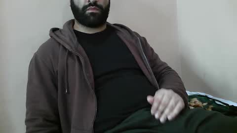 Snapshot of yxxtxxdentyk chatting on December 2, 2024, 5:37 am Bi BearXXX online show from December 2, 2024, 5:37 am