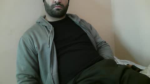 Snapshot of yxxtxxdentyk chatting on December 5, 2024, 5:26 am Bi BearXXX online show from December 5, 2024, 5:26 am