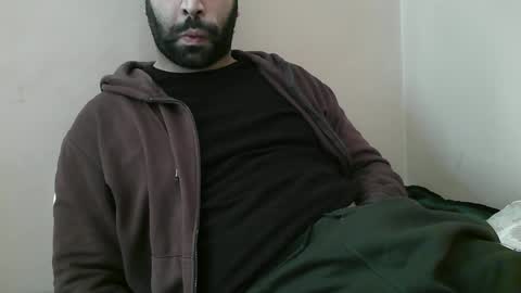 Snapshot of yxxtxxdentyk chatting on February 4, 2025, 5:53 am Bi BearXXX online show from February 4, 2025, 5:53 am