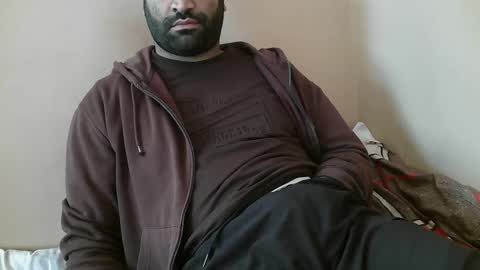 Snapshot of yxxtxxdentyk chatting on October 8, 2025, 4:32 am Bi BearXXX online show from October 8, 2025, 4:32 am