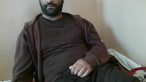 Snapshot of yxxtxxdentyk chatting on October 9, 2025, 5:05 am Bi BearXXX online show from October 9, 2025, 5:05 am