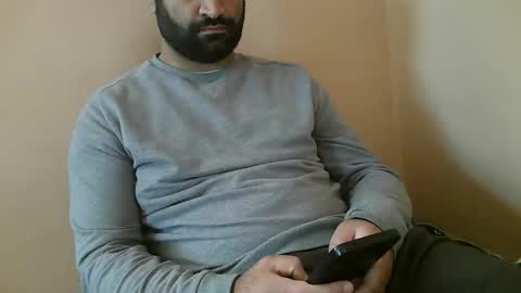 Snapshot of yxxtxxdentyk chatting on November 7, 2025, 5:18 am Bi BearXXX online show from November 7, 2025, 5:18 am