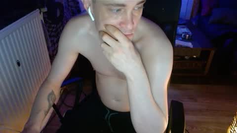   online show from November 8, 2025, 11:21 am