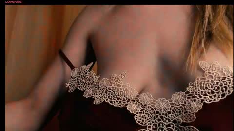yzza_suave online show from May 23, 2026, 9:52 pm