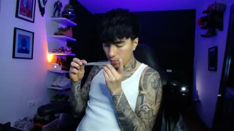 zac_muller1 online show from December 1, 2025, 11:32 pm