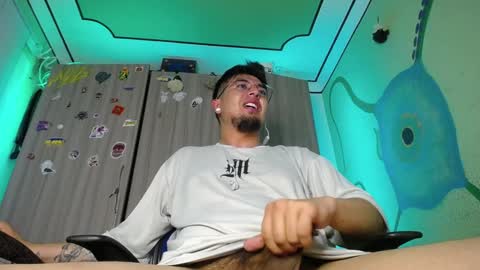 Snapshot of zac_watson chatting on January 21, 2025, 8:41 am Zac Freelance model online show from January 21, 2025, 8:41 am