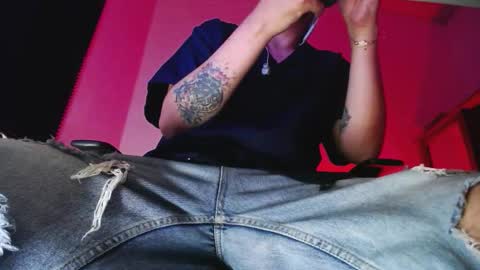 Snapshot of zac_watson chatting on December 14, 2025, 10:58 pm Zac Freelance model online show from December 14, 2025, 10:58 pm