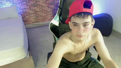 ZACARIAS online show from September 15, 2025, 4:07 pm