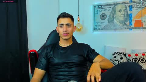 zachpri20 online show from December 6, 2024, 10:19 pm