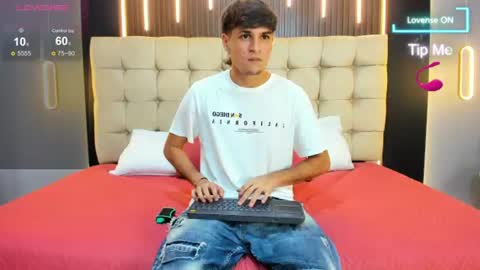 zack23__ online show from June 14, 2026, 3:08 am