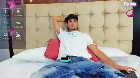 zack23__ online show from July 9, 2026, 3:21 am