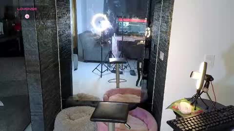 Zack online show from October 17, 2025, 1:09 am