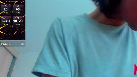 Snapshot of zackcum_ chatting on March 3, 2025, 1:42 pm for you Zack online show from March 3, 2025, 1:42 pm