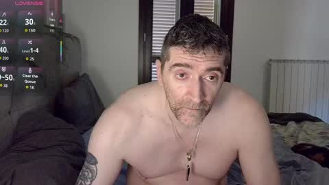 Snapshot of zackhot31 chatting on May 9, 2026, 2:11 pm Ivan online show from May 9, 2026, 2:11 pm