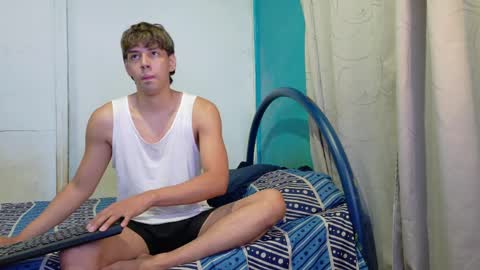 Snapshot of zackmontiel07 chatting on May 11, 2026, 10:32 am ZackMontiel07 online show from May 11, 2026, 10:32 am