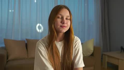 Marina online show from October 12, 2025, 1:10 pm